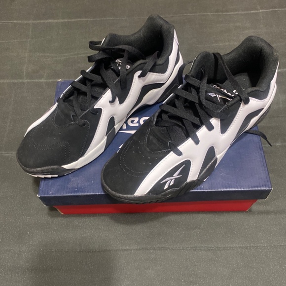 Shoes - Picture 4 of 5